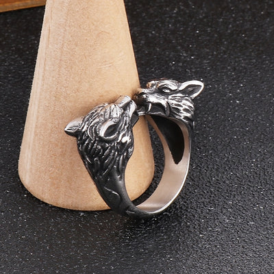 Double Wolf Head Ring